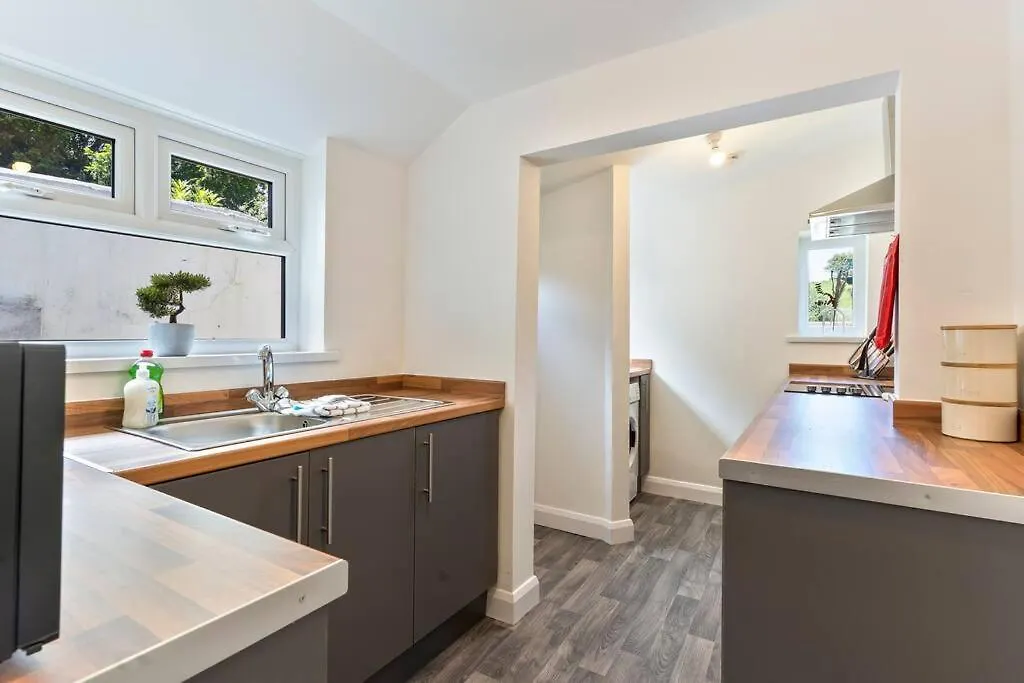 Charming House With Free Parking, Fast Wifi And Smarttv With Netflix By Yoko Property Loftus 0*,