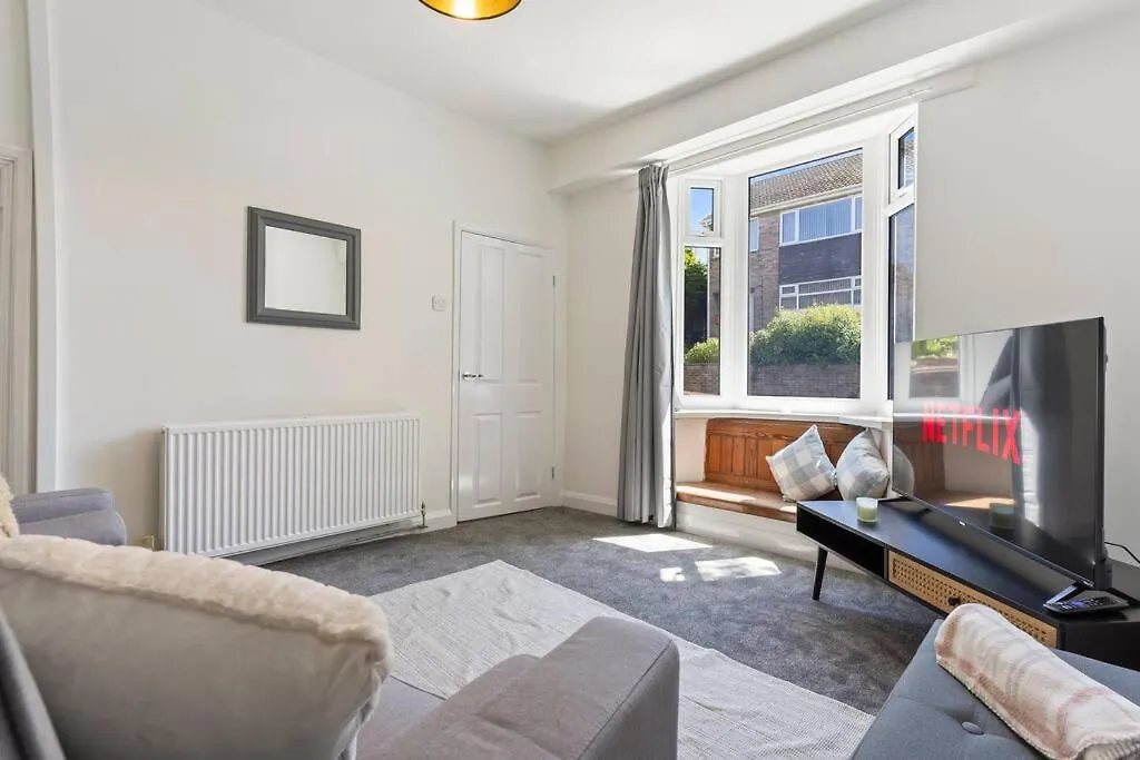 Charming House With Free Parking, Fast Wifi And Smarttv With Netflix By Yoko Property Loftus
