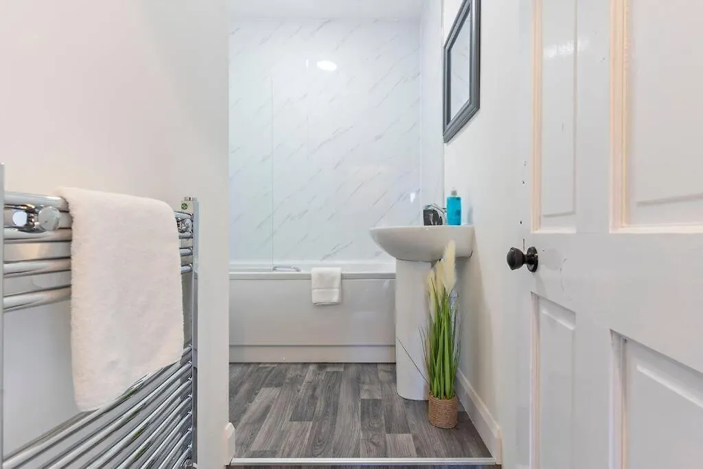 Charming House With Free Parking, Fast Wifi And Smarttv With Netflix By Yoko Property Loftus