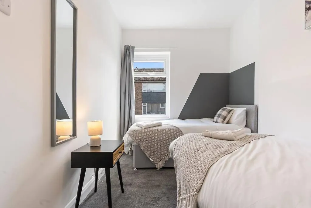 Charming House With Free Parking, Fast Wifi And Smarttv With Netflix By Yoko Property Loftus
