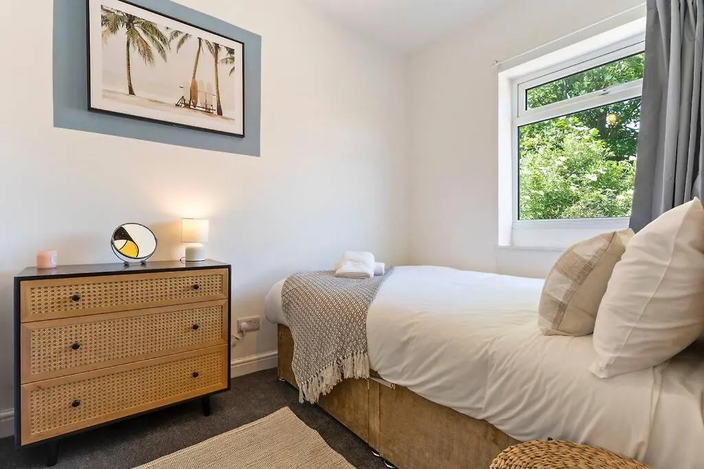 Casa de Férias Charming House With Free Parking, Fast Wifi And Smarttv With Netflix By Yoko Property Loftus